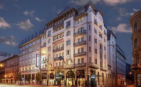 Moevenpick Hotel Centre  4*